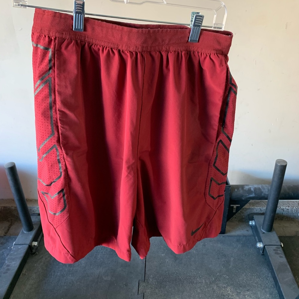 Nike CrossFit shorts men’s L red